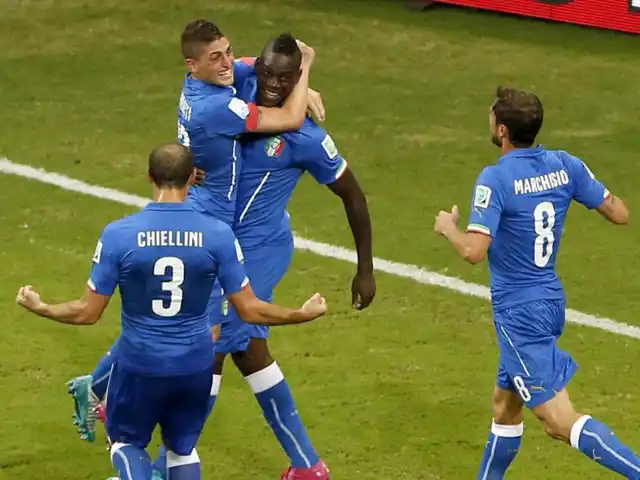 Italia consiguió un triunfazo en su debut ante Inglaterra  