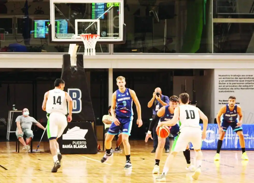 Estudiantes goleó a Bahía en el Dow Center