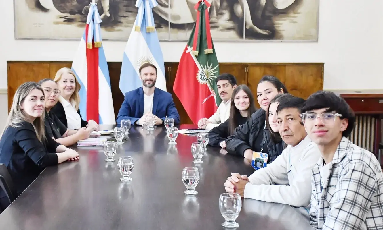 La Municipalidad y ECU acordaron generar un espacio de trabajo conjunto para fortalecer los eventos estudiantiles