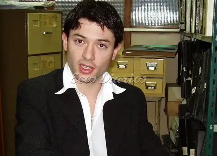 Un mago. Jonatan aparece vinculado