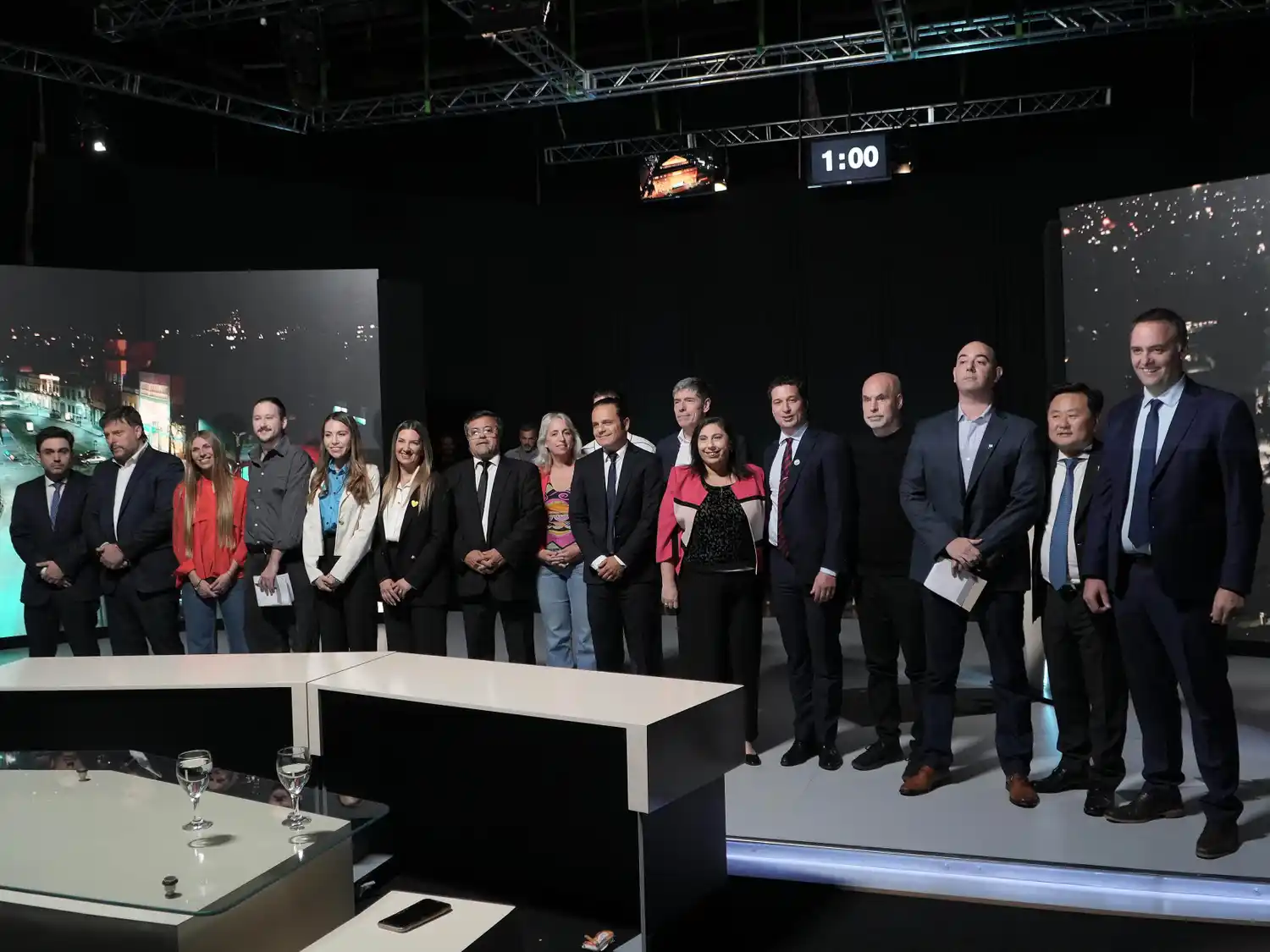 Tutti in sieme. Los 17 candidatos que irán a las urnas el 18 de mayo.