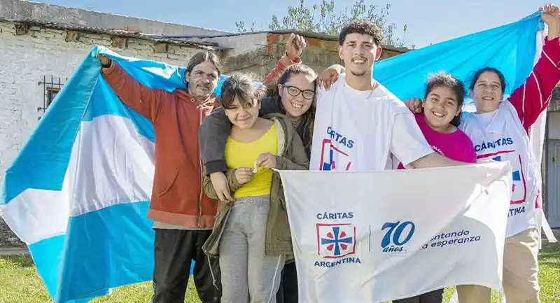 Con un llamado al compromiso de toda la sociedad, Cáritas comenzó la campaña de su Colecta Anual