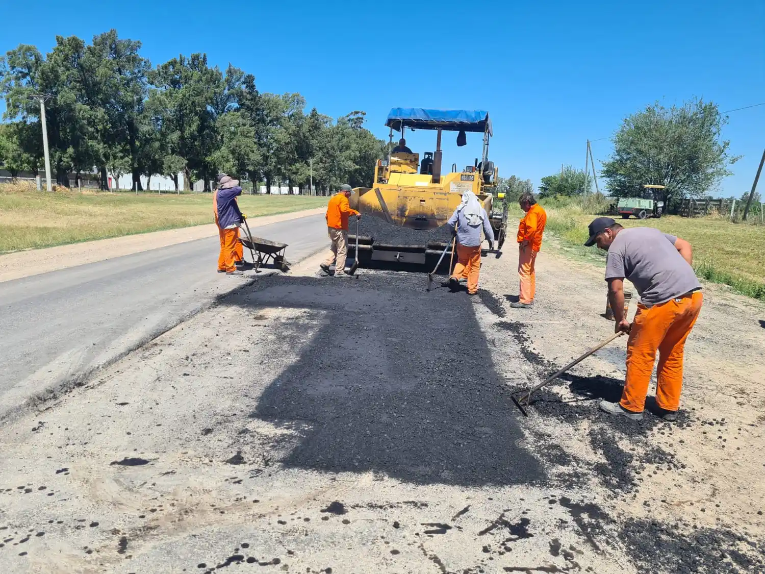 Reanudan las tareas en la ruta Racedo-Crespo