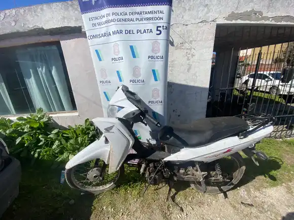 Allanamiento por robo: encontraron vehículos, autopartes y 160 chips de celular