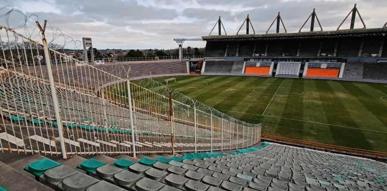 La concesión del estadio mundialista de Mar del Plata quedó bajo sospecha.