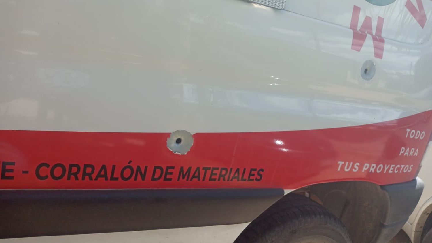 Le dictaron 30 días de arresto domiciliario al hombre que baleó una camioneta