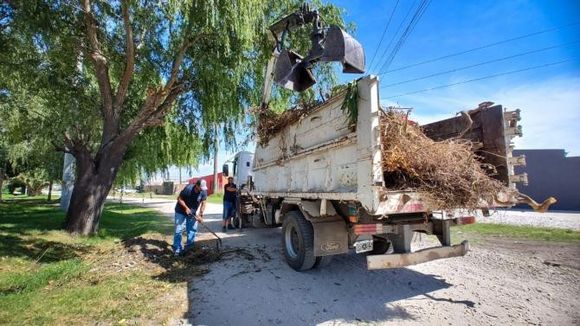 EMSUR retira más de 400 toneladas de residuos por mes en barrios de Mar del Plata