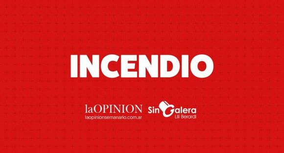 Bomberos sofoca el incendio de una casa