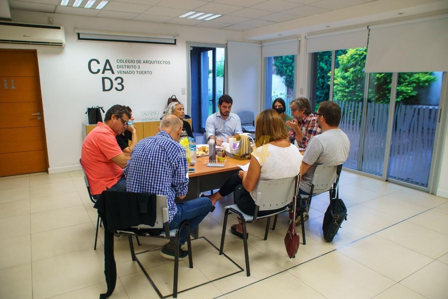 Reunión entre integrantes del Colegio de Arquitectos y el intendente Chiarella   