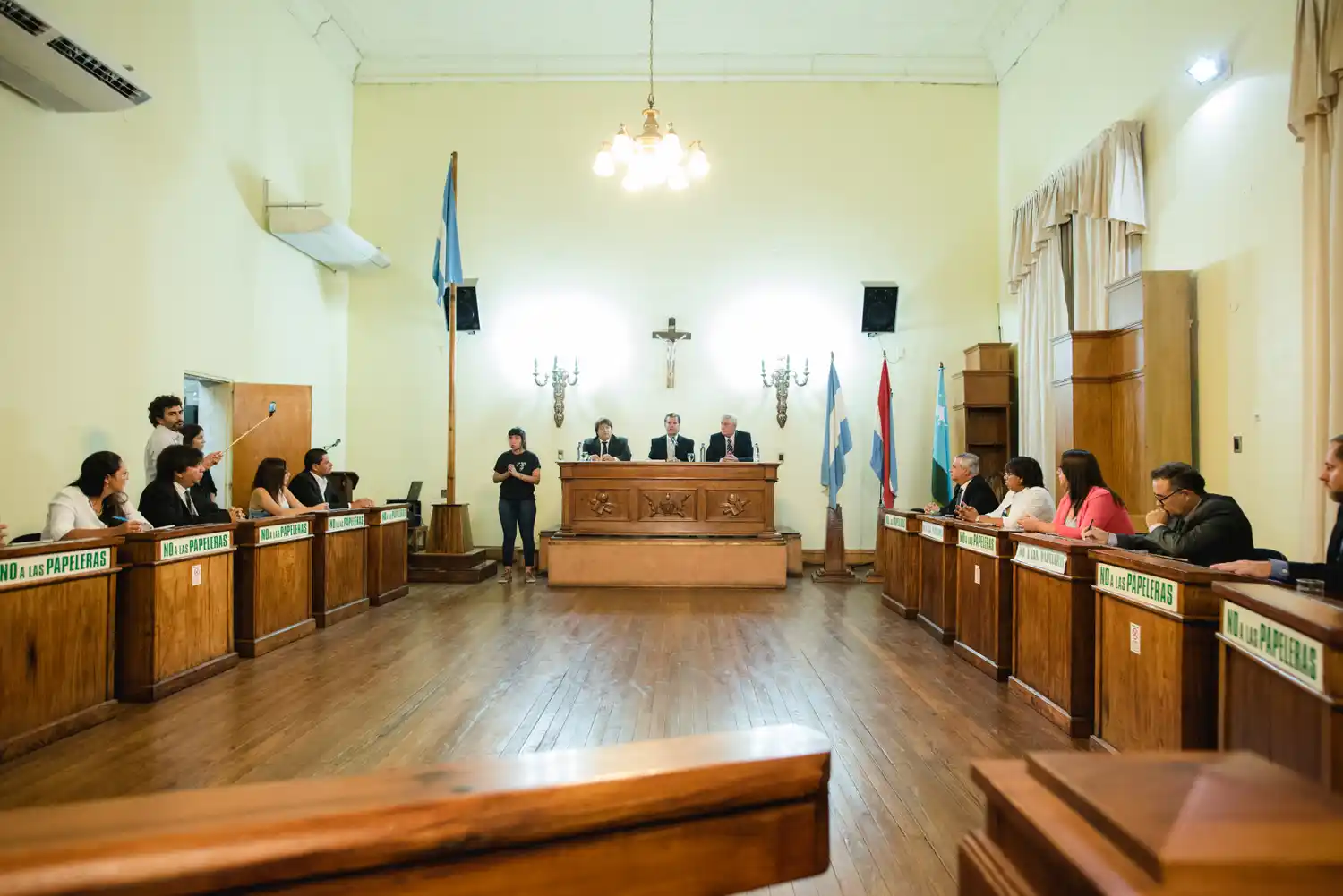 Recorte salarial: Apoyos, críticas y silencios de los sectores políticos