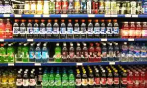 Microemprendedor y cooperativa crean bebida “popular y saludable”