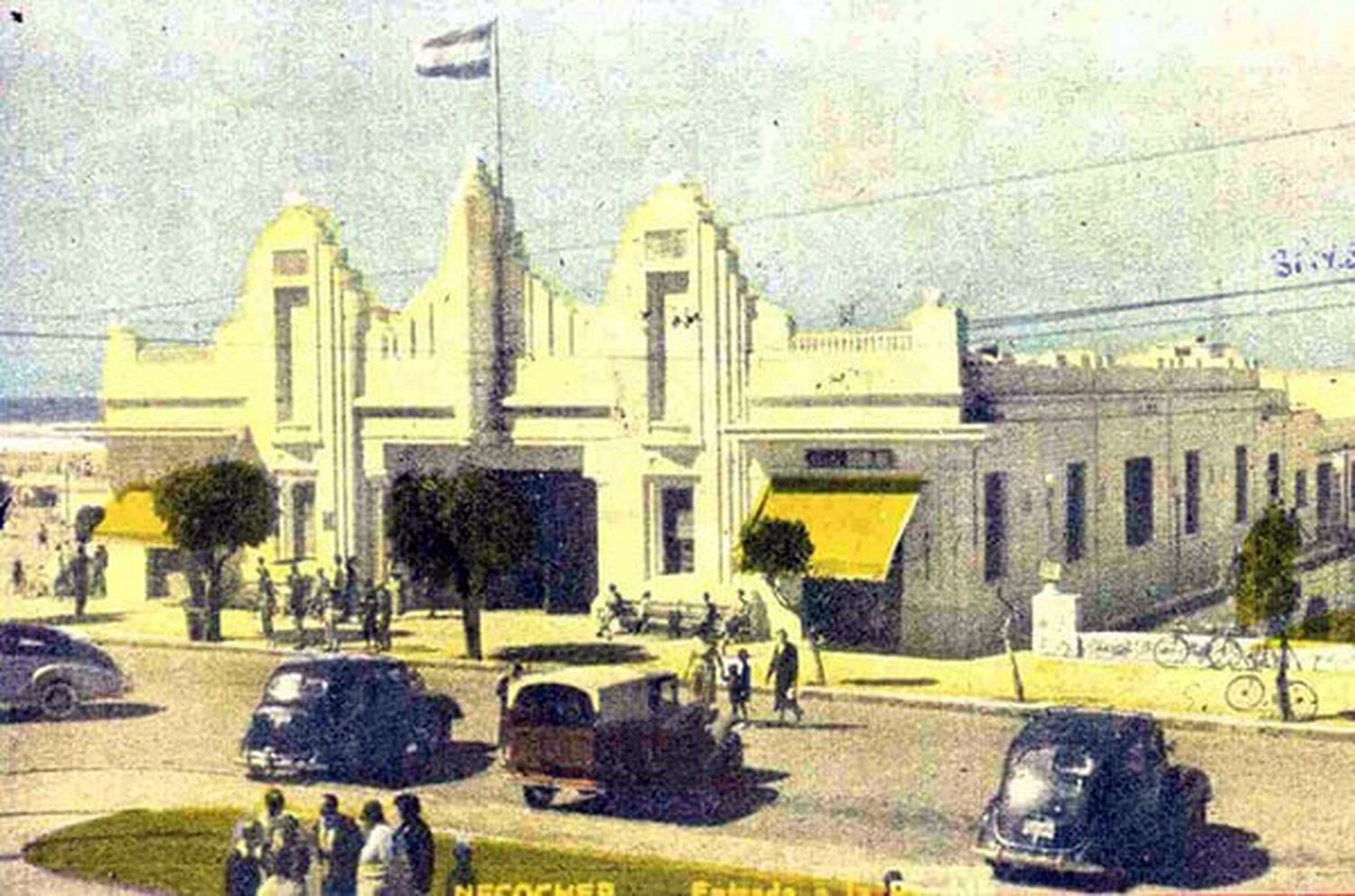 Fachada. De la antigua Rambla, en 2 y 83
