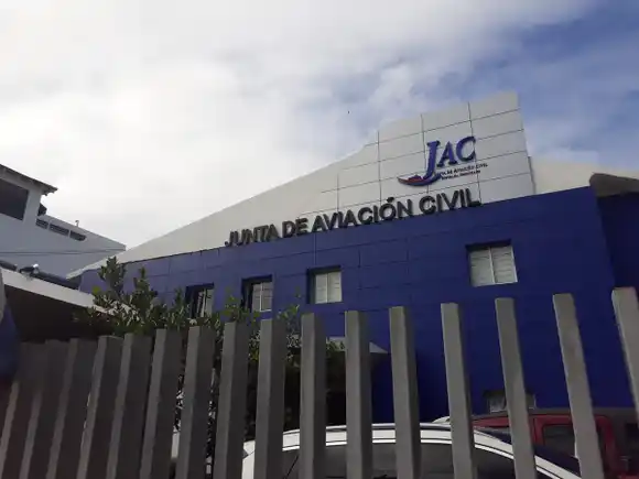 Versiones encontradas: República Dominicana aclara que «evalúa» la reanudación de vuelos con Venezuela