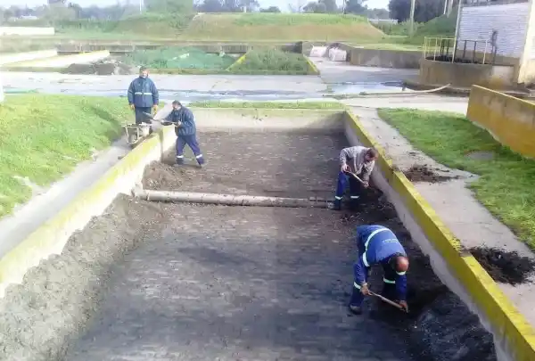 Tareas de mantenimiento preventivo del sistema de bombeo cloacal y la planta de efluentes