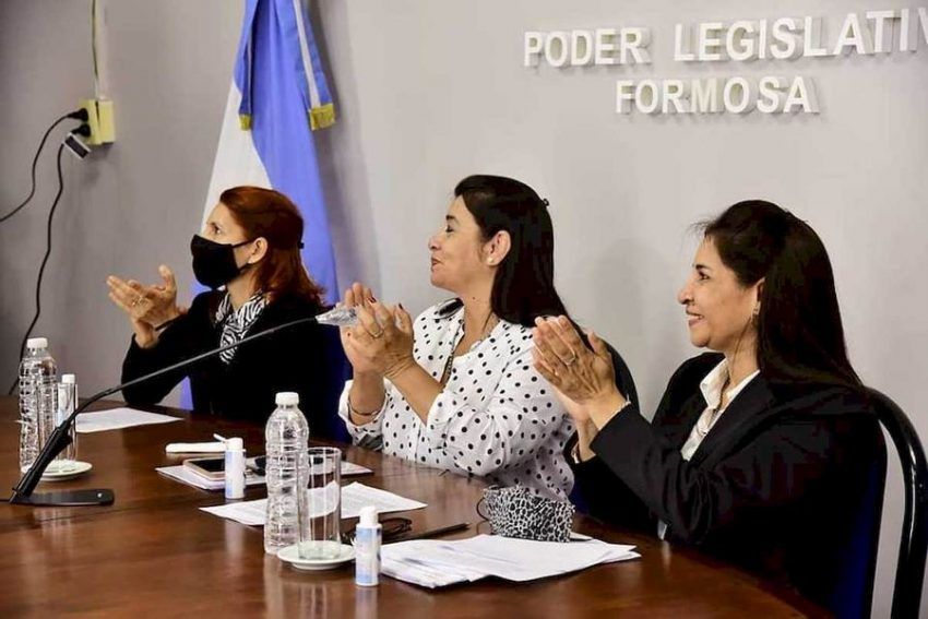 Solís habilitó la capacitación en taquigrafía parlamentaria