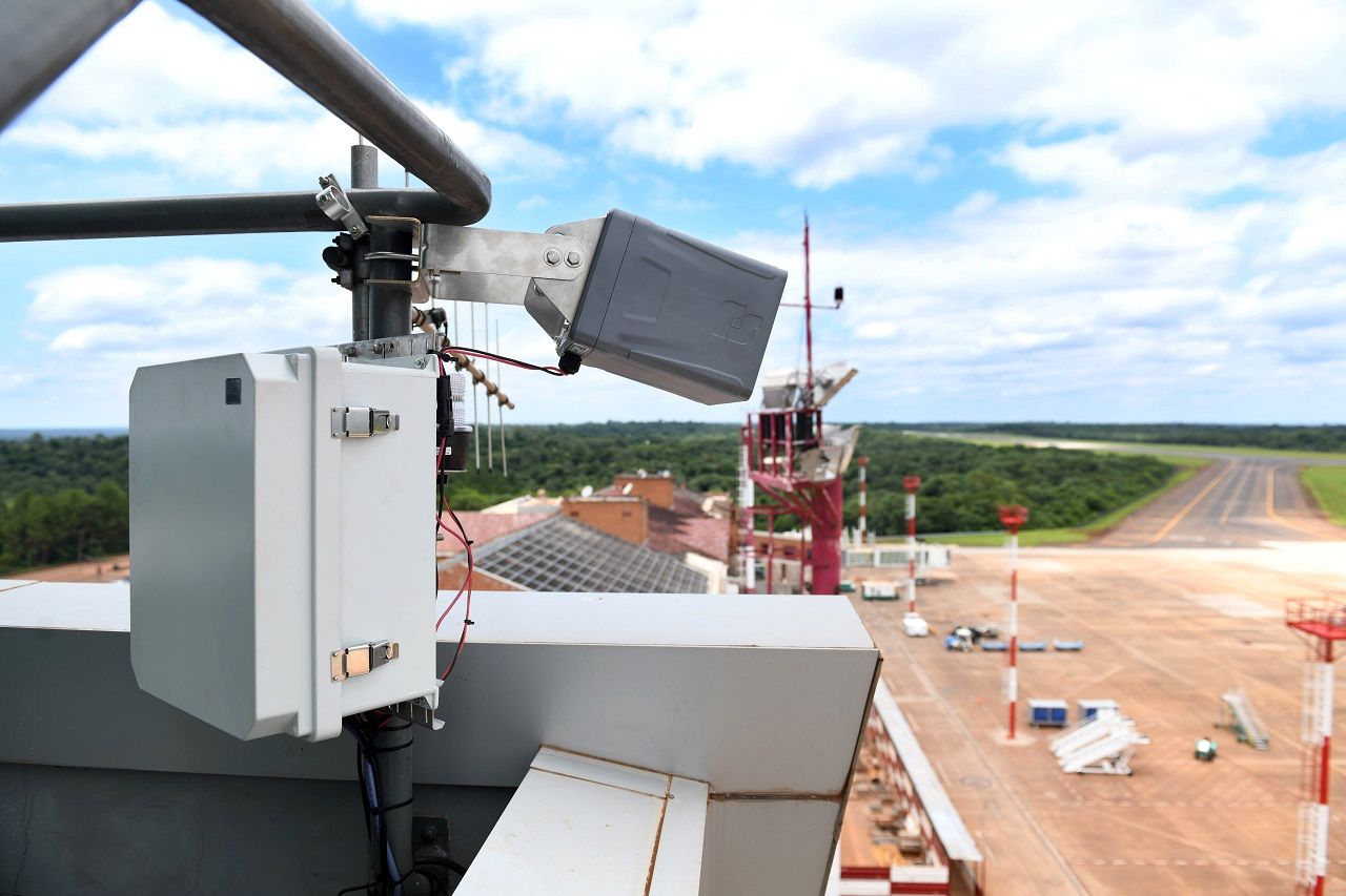 Instalaron sistema de detección de actividad eléctrica en el aeropuerto de Pto. Iguazú