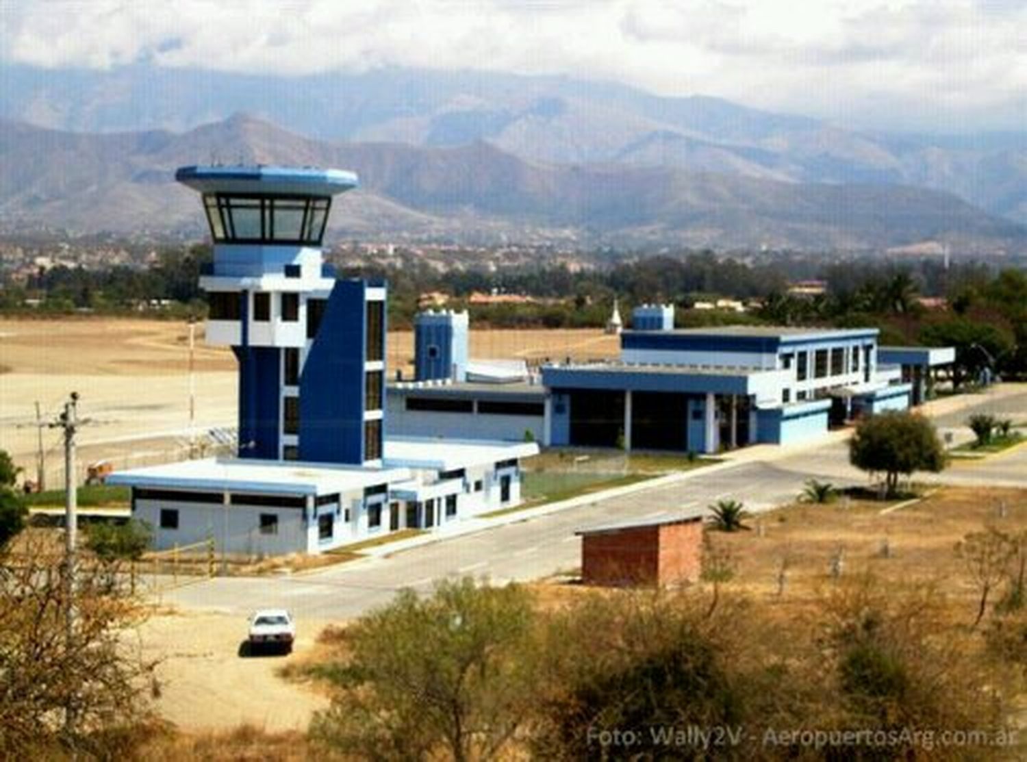 El aeropuerto de Tarija al borde del colapso