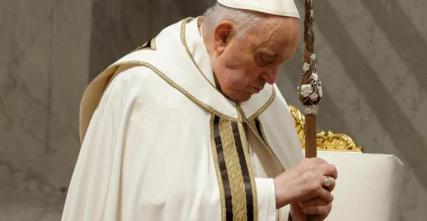 El Vaticano informó que el Papa sufrió un "ataque aislado de broncoespasmo" y que su salud empeoró