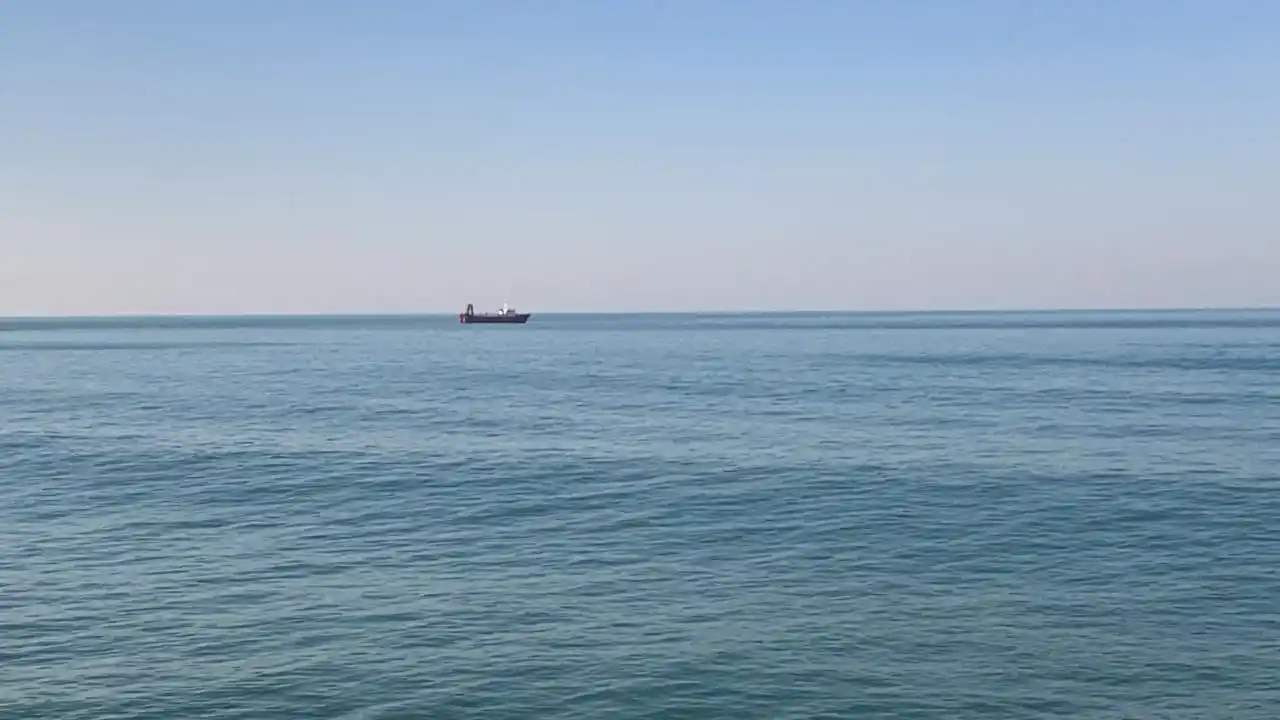 Buscan a los dos sujetos que cayeron desde un yate a motor en la noche del sábado.