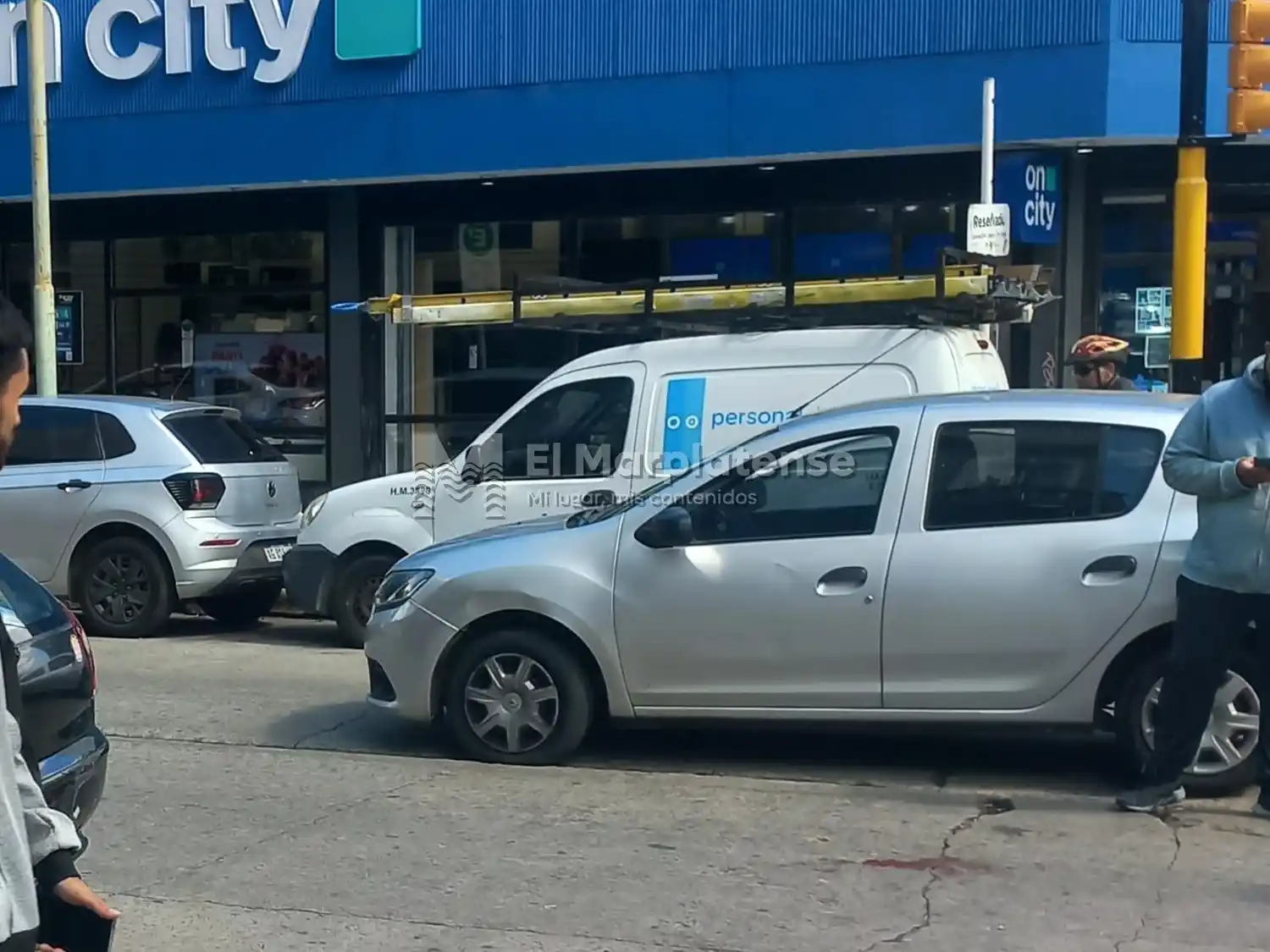 El hecho sucedió en Salta y Avenida Luro hace instantes.