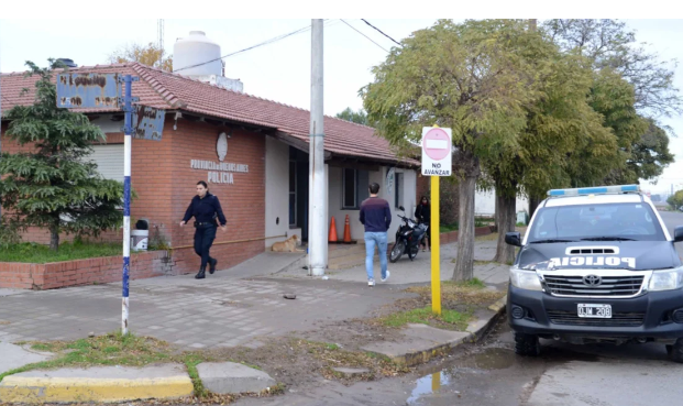 Salsa especial: A un preso alojado en Bahía Blanca le llevaron fideos con tuco junto a tres envoltorios de cocaína