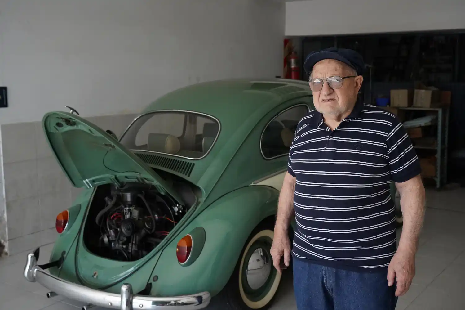 El guardián de los carburadores. José y una vida entera en su taller.