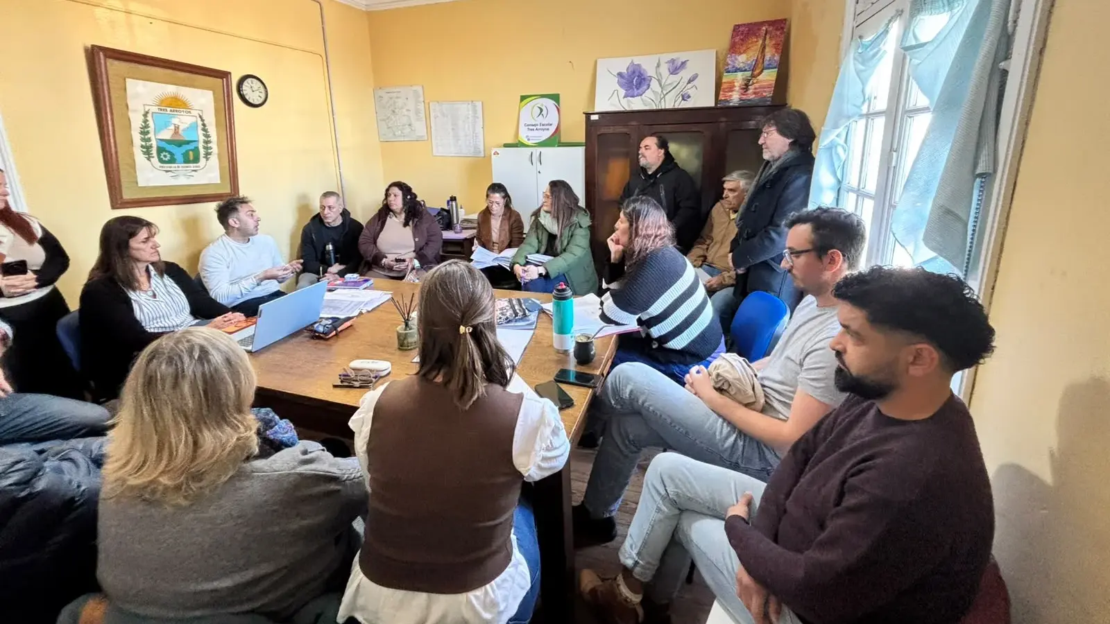 Consejo Escolar de Tres Arroyos recibieron en su sede a miembros del cuerpo de concejales