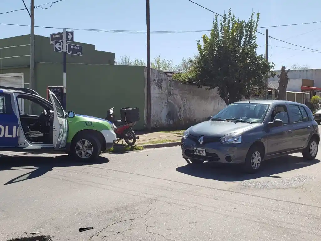 Un motociclista fue hospitalizado tras protagonizar un accidente en Villa Italia