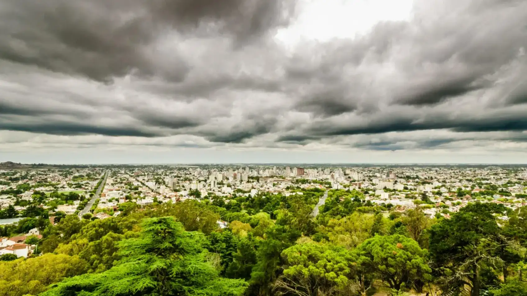 Pronostican inestabilidad climática y posibles lluvias que afectarán a Tandil durante los próximos días.