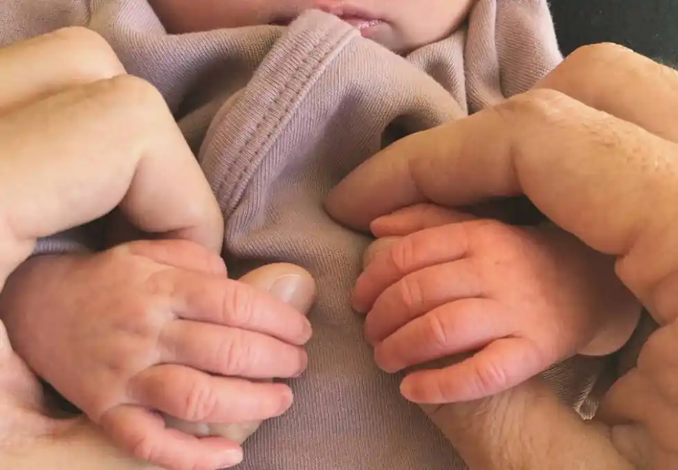 Ricky Martin y Jwan Yosef, anunciaron que se convirtieron en padres de Lucía