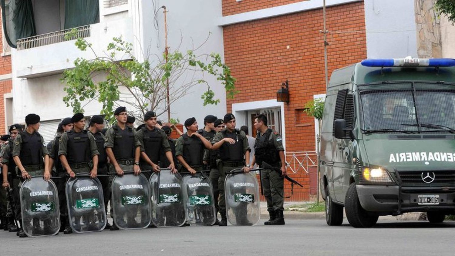 Oficializaron los aumentos a las fuerzas de seguridad