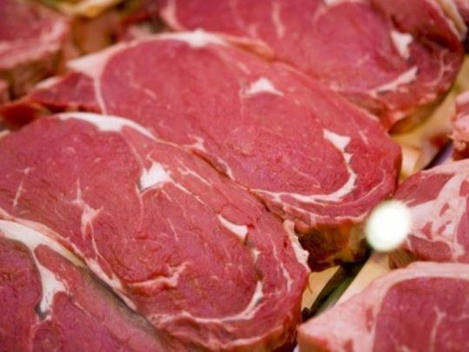 Restricciones a las exportaciones: El precio de la carne bajó 3%