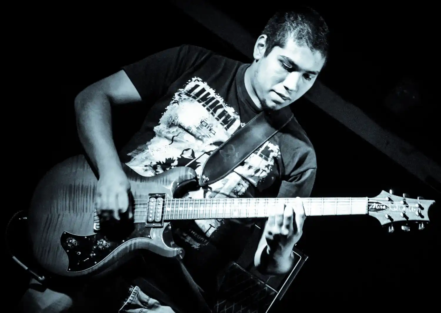 La guitarra como extensión del cuerpo humano