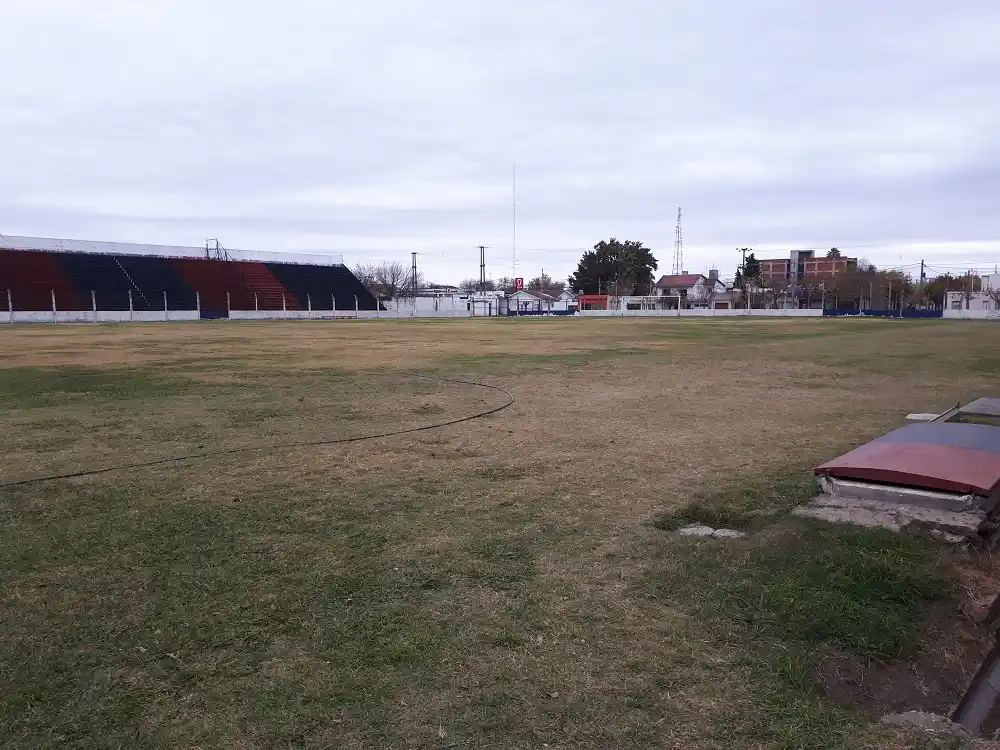 Denuncian por abuso a un agente municipal que se desempeña en el estadio