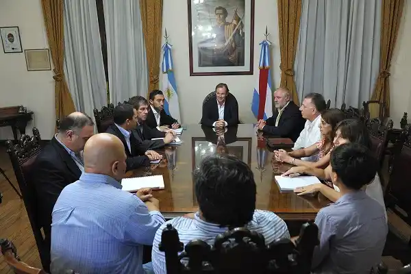 “El trabajador nunca será una variable de ajuste”, aseguró Bordet