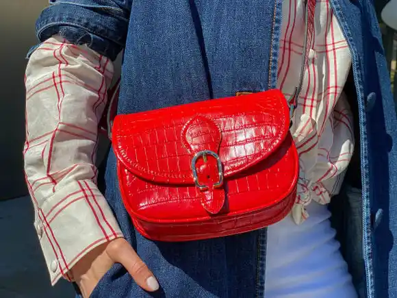 ¡VALIENTES! Defendieron a mamá de un asalto (+video)