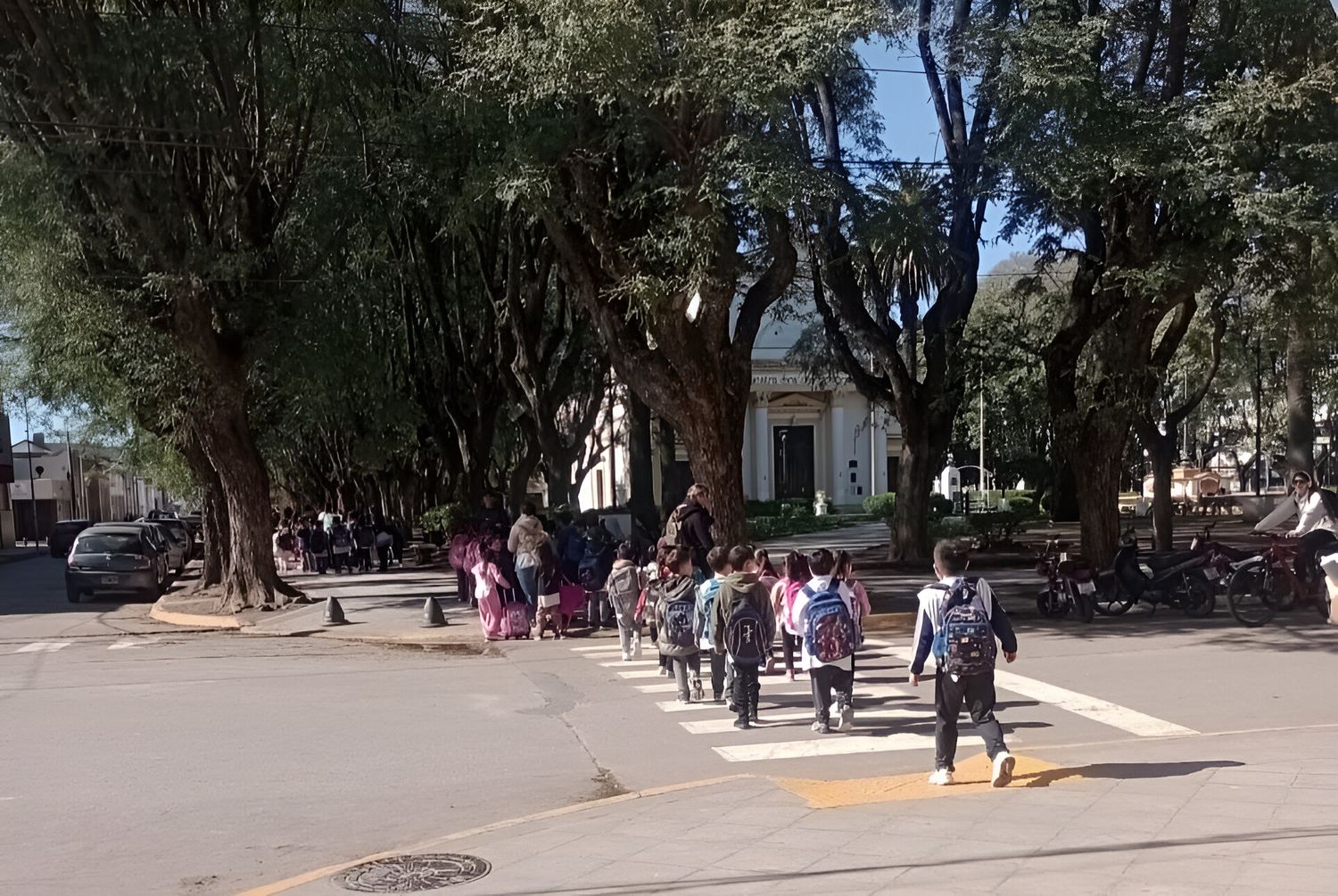 Por las amenazas de bomba, varias instituciones educativas no retomaron las clases