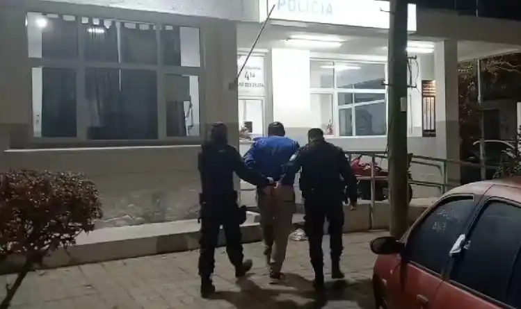 El agresor de 50 años detenido.