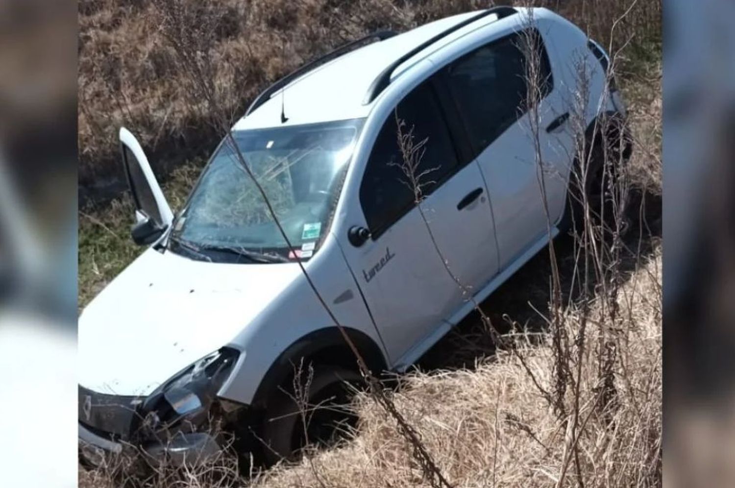 Robo en el sur de Santa Fe: subió a una persona que hacía “dedo”, lo golpeó y le robó