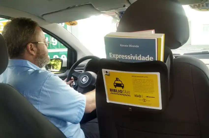 Bibliotaxi: podrás leer un libro mientras viajas por la ciudad