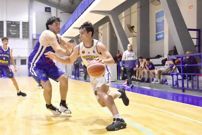 Estudiantes y Sarmiento
ganaron en el Centenario