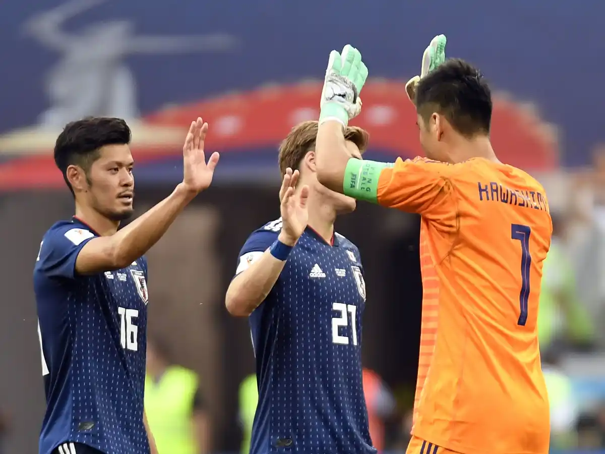 Japón avanzó por el fair play