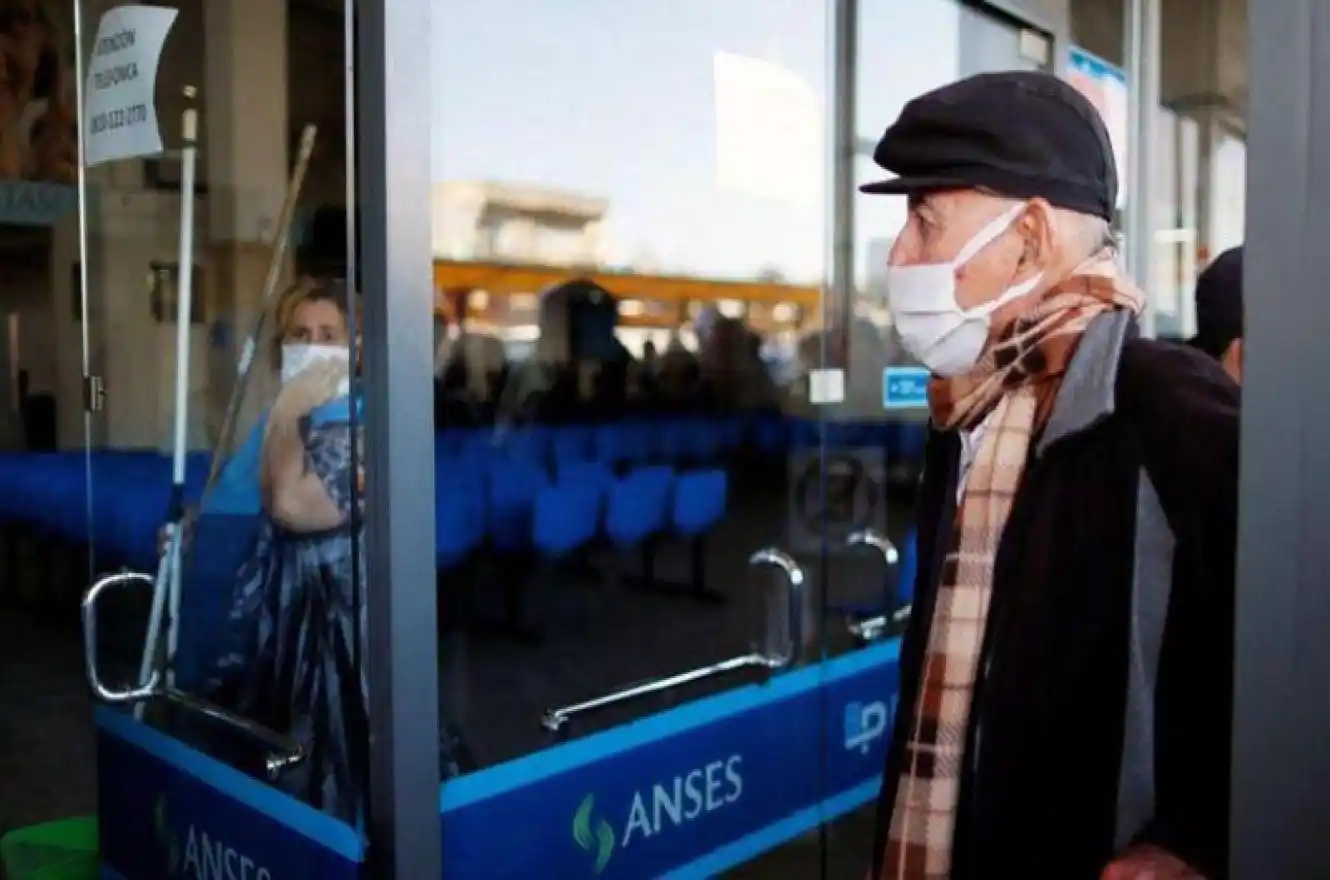 El último aumento del año de las jubilaciones será en diciembre