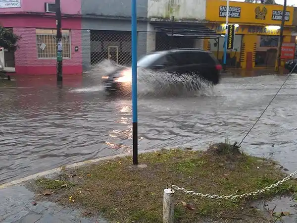 Temporal en Capital Federal provocó anegamiento y caos
