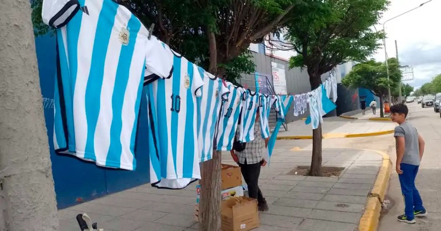 En qué municipios bonaerenses darán asueto este martes para ver el debut de la Selección en el Mundial