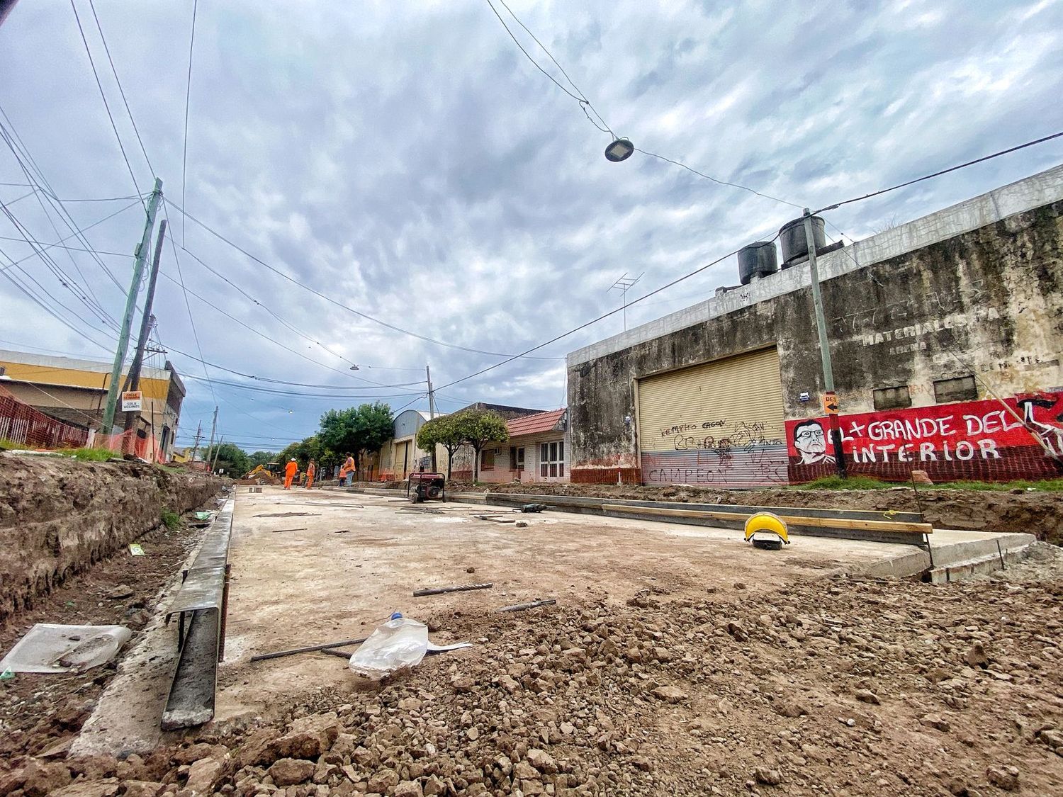 El gobernador y el intendente supervisaron las obras sobre Avenida Rouillón