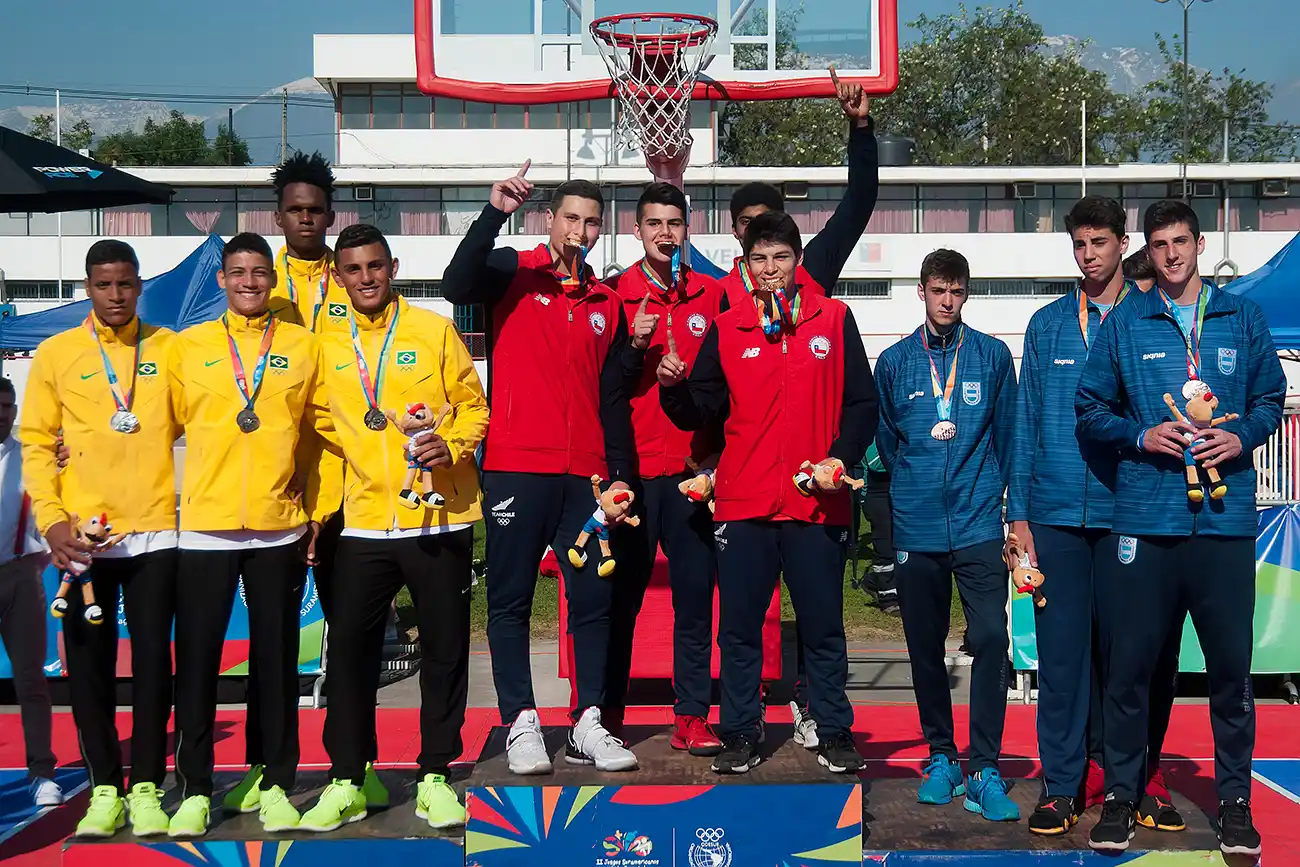 Dos bronces en el cierre de los Suramericanos
