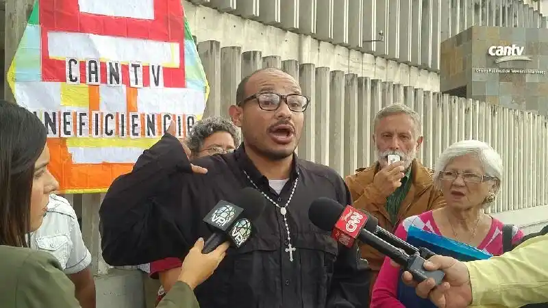 INCOMUNICADOS: 30% de Caracas  sin internet ni telefonía fija de Cantv