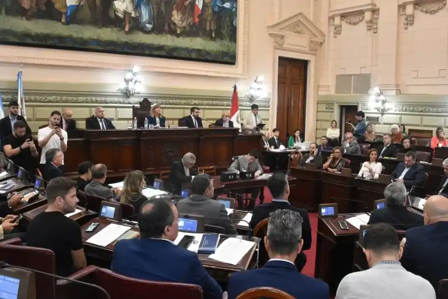 En el fragor por el cierre de listas, postergan la Asamblea Legislativa