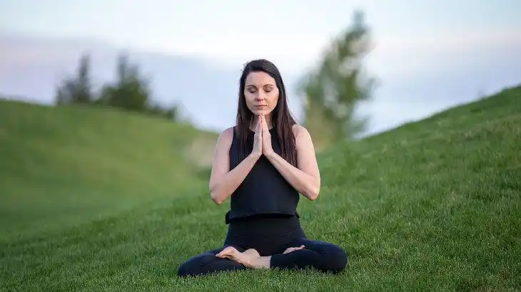 ¿Por qué recomiendan terminar el año meditando?